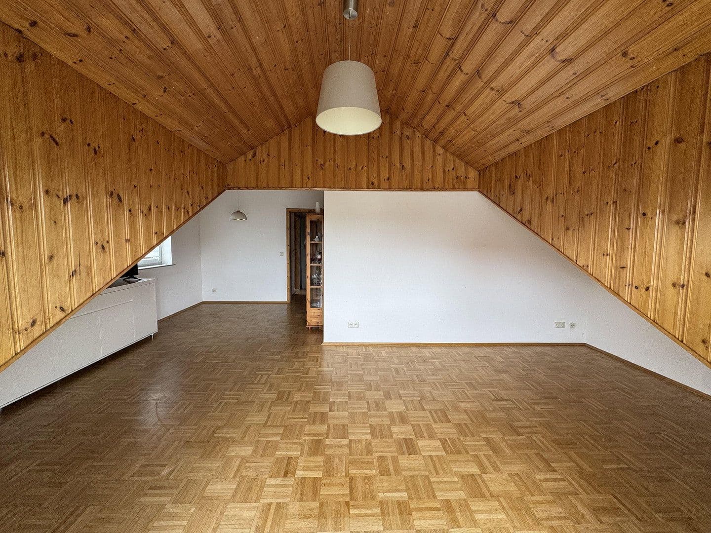 Pronájem bytu 3+1 70 m², Ginsheim-Gustavsburg, Hessen Pronájem bytu 3+1 70 m², Ginsheim-Gustavsburg, Hessen