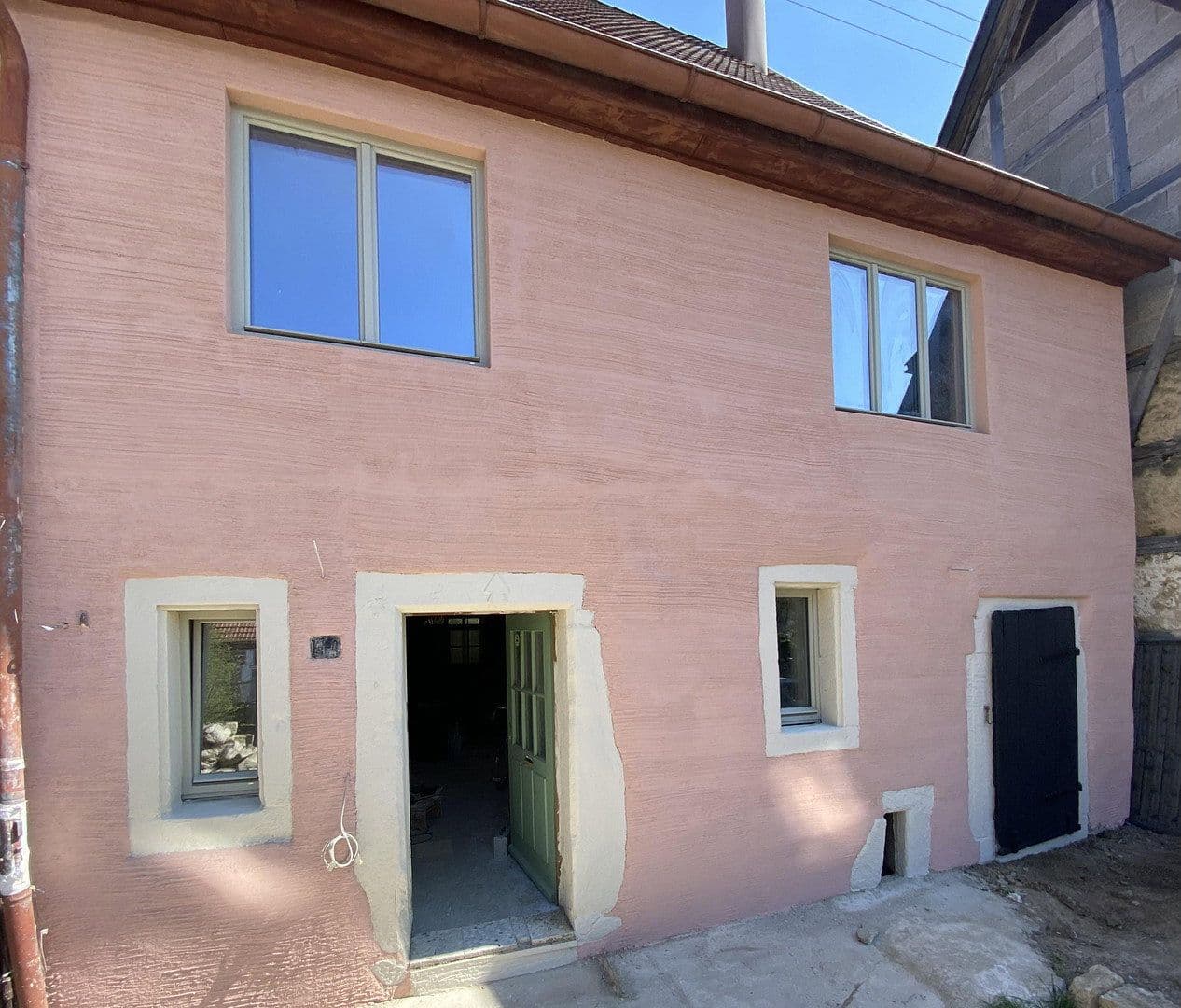 Prodej domu 159 m², pozemek 392 m², Rottenburg am Neckar, Bádensko-Württembersko Prodej domu 159 m², pozemek 392 m², Rottenburg am Neckar, Bádensko-Württembersko