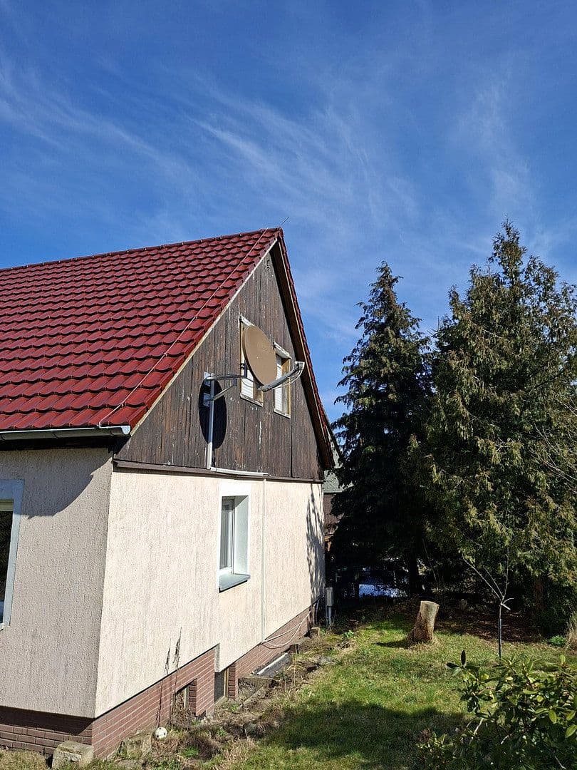 Prodej domu 100 m², pozemek 1.300 m², Hauptstraße 139, Großschönau, Sasko Prodej domu 100 m², pozemek 1.300 m², Hauptstraße 139, Großschönau, Sasko