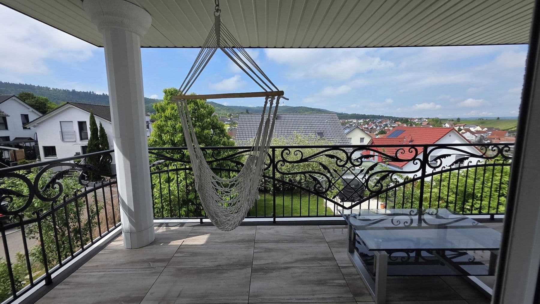 Prodej domu 273 m², pozemek 673 m², Graf-Stadion-Str. 3, Cleebronn, Bádensko-Württembersko Prodej domu 273 m², pozemek 673 m², Graf-Stadion-Str. 3, Cleebronn, Bádensko-Württembersko