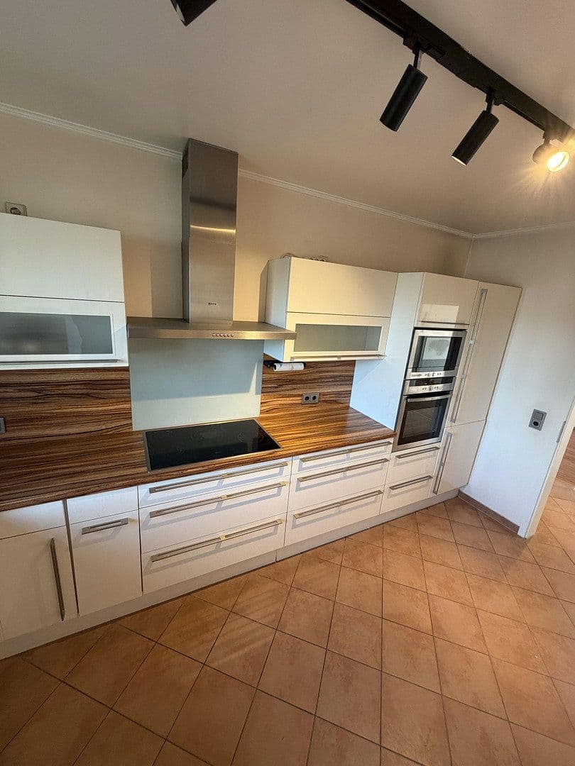 Prodej bytu 3+kk 117 m², Saseler Chaussee, Hamburg, Hamburg Prodej bytu 3+kk 117 m², Saseler Chaussee, Hamburg, Hamburg