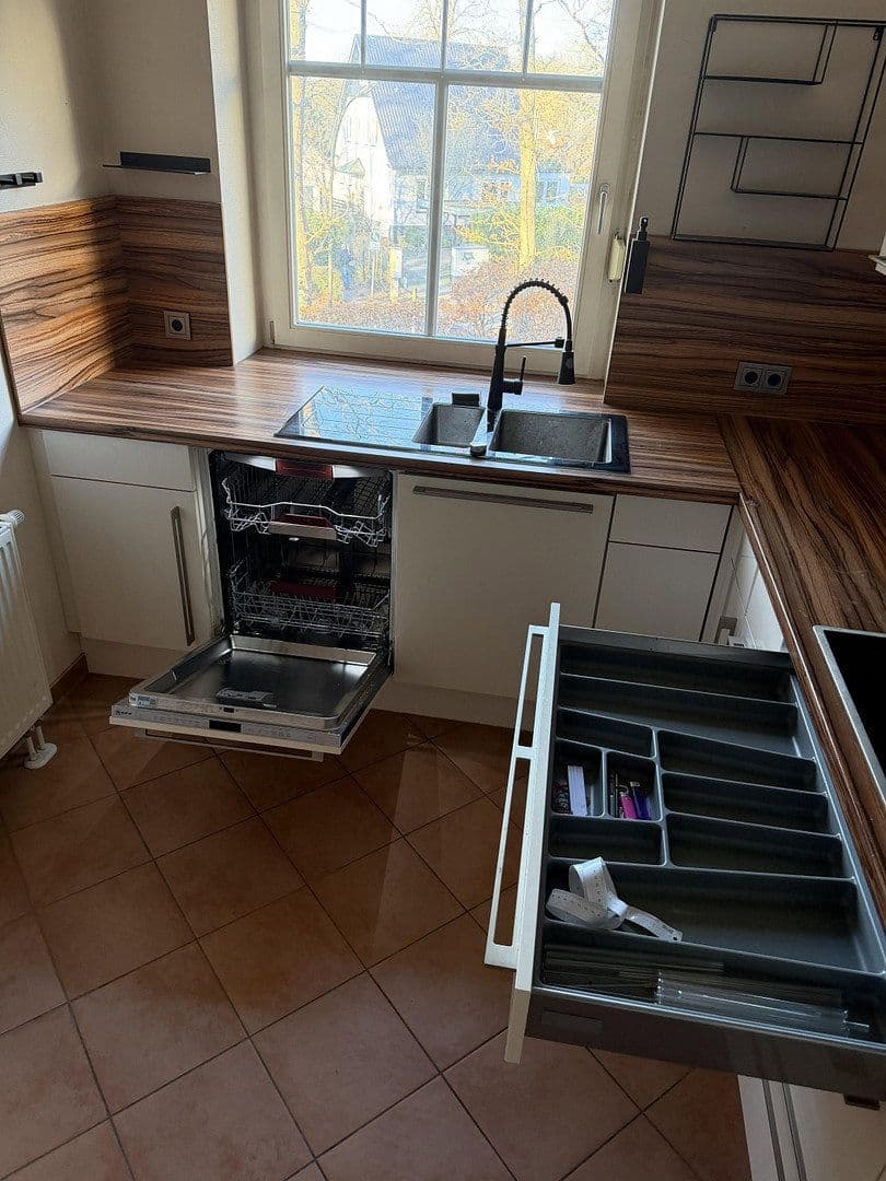 Prodej bytu 3+kk 117 m², Saseler Chaussee, Hamburg, Hamburg Prodej bytu 3+kk 117 m², Saseler Chaussee, Hamburg, Hamburg