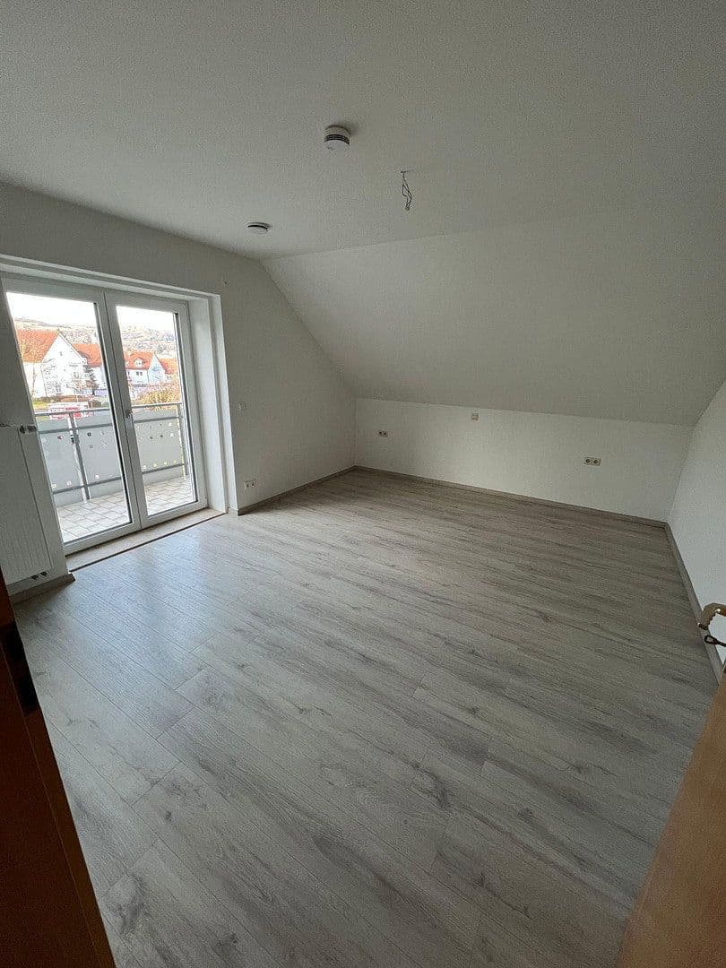 Pronájem bytu 4+kk 115 m², Carl-Weil-Straße 18, Bopfingen, Bádensko-Württembersko Pronájem bytu 4+kk 115 m², Carl-Weil-Straße 18, Bopfingen, Bádensko-Württembersko