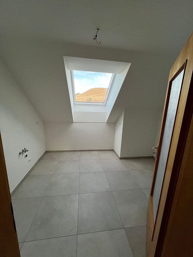 Pronájem bytu 4+kk 115 m², Carl-Weil-Straße 18, Bopfingen, Bádensko-Württembersko Pronájem bytu 4+kk 115 m², Carl-Weil-Straße 18, Bopfingen, Bádensko-Württembersko