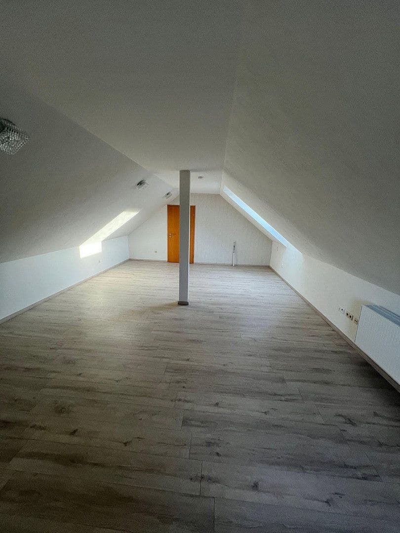 Pronájem bytu 4+kk 115 m², Carl-Weil-Straße 18, Bopfingen, Bádensko-Württembersko Pronájem bytu 4+kk 115 m², Carl-Weil-Straße 18, Bopfingen, Bádensko-Württembersko