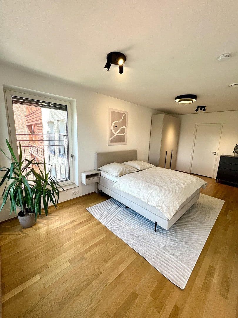 Pronájem bytu 2+1 79 m², Oskar-von-Miller-Str. 12, Frankfurt, Hessen Pronájem bytu 2+1 79 m², Oskar-von-Miller-Str. 12, Frankfurt, Hessen