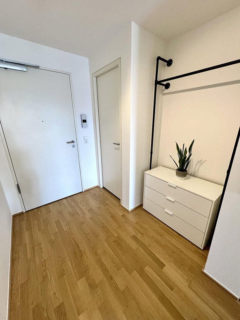 Pronájem bytu 2+1 79 m², Oskar-von-Miller-Str. 12, Frankfurt, Hessen Pronájem bytu 2+1 79 m², Oskar-von-Miller-Str. 12, Frankfurt, Hessen