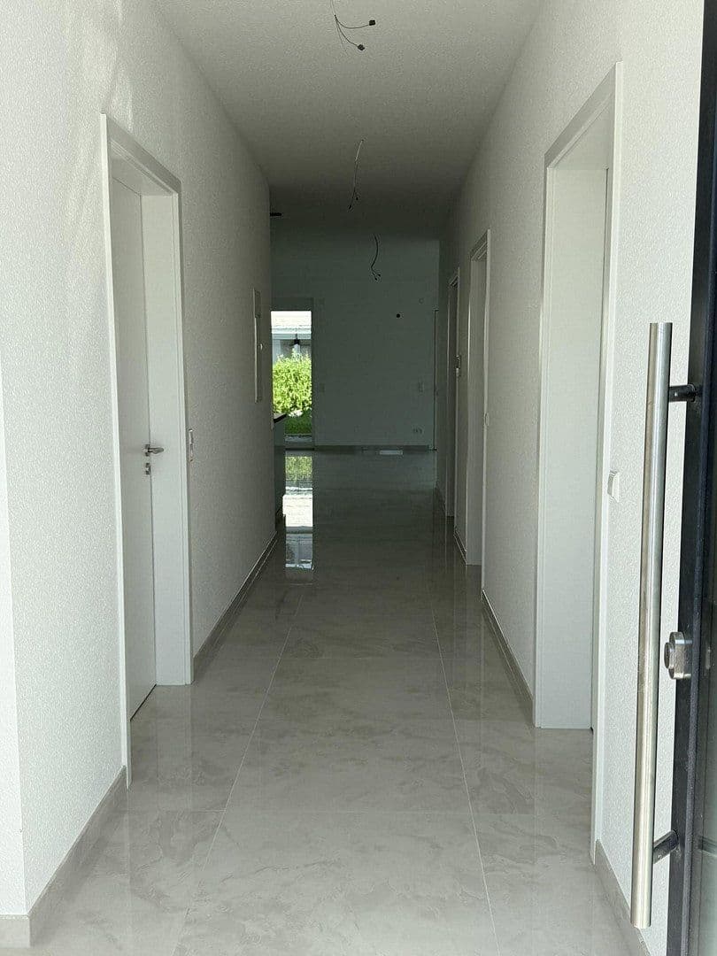 Pronájem bytu 3+1 127 m², Thomas-Schreiber-Weg 5 Wohnung oben, Bad Mergentheim, Bádensko-Württembersko Pronájem bytu 3+1 127 m², Thomas-Schreiber-Weg 5 Wohnung oben, Bad Mergentheim, Bádensko-Württembersko
