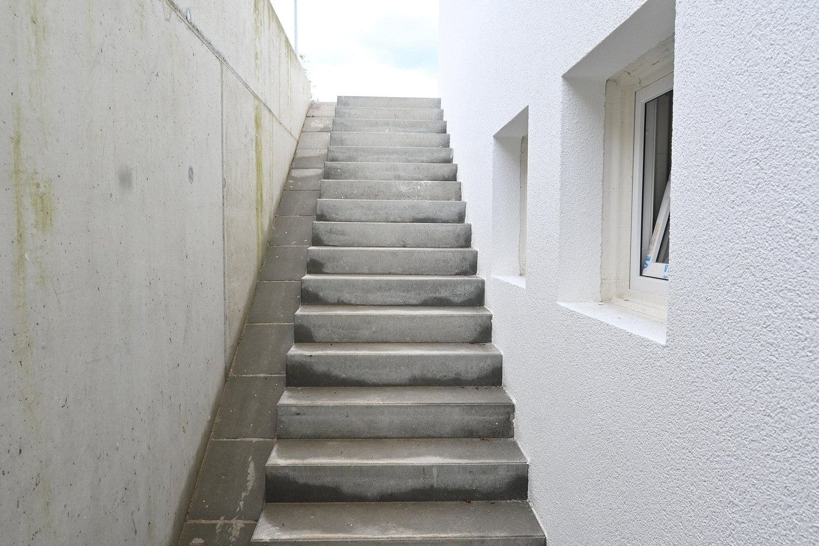 Pronájem bytu 3+1 127 m², Thomas-Schreiber-Weg 5 Wohnung oben, Bad Mergentheim, Bádensko-Württembersko Pronájem bytu 3+1 127 m², Thomas-Schreiber-Weg 5 Wohnung oben, Bad Mergentheim, Bádensko-Württembersko