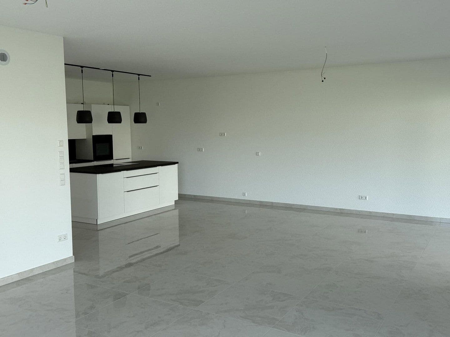 Pronájem bytu 3+1 127 m², Thomas-Schreiber-Weg 5 Wohnung oben, Bad Mergentheim, Bádensko-Württembersko Pronájem bytu 3+1 127 m², Thomas-Schreiber-Weg 5 Wohnung oben, Bad Mergentheim, Bádensko-Württembersko