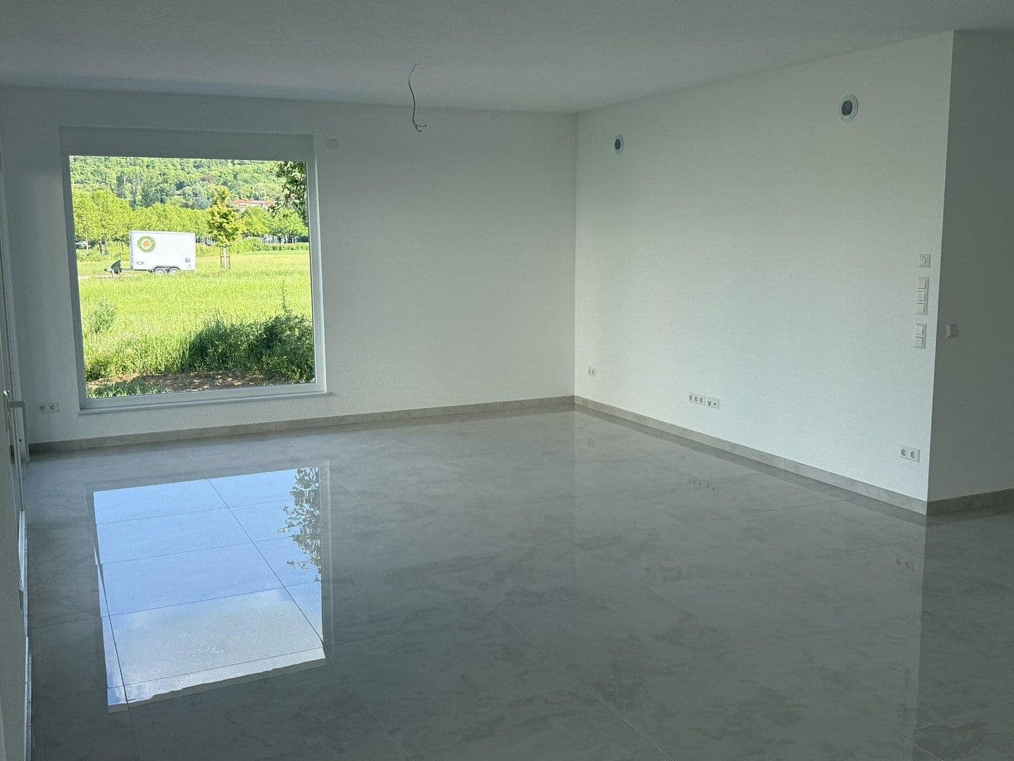 Pronájem bytu 3+1 127 m², Thomas-Schreiber-Weg 5 Wohnung oben, Bad Mergentheim, Bádensko-Württembersko Pronájem bytu 3+1 127 m², Thomas-Schreiber-Weg 5 Wohnung oben, Bad Mergentheim, Bádensko-Württembersko