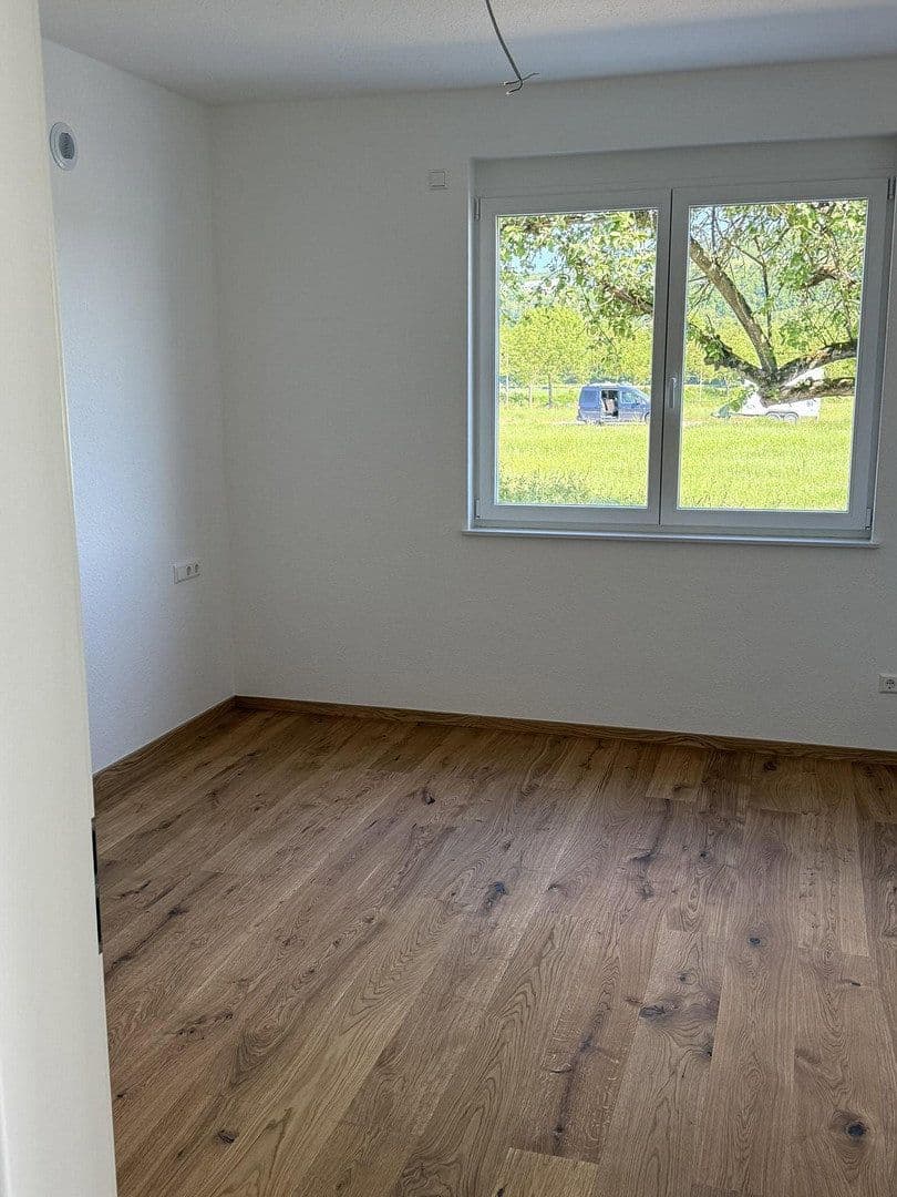 Pronájem bytu 3+1 127 m², Thomas-Schreiber-Weg 5 Wohnung oben, Bad Mergentheim, Bádensko-Württembersko Pronájem bytu 3+1 127 m², Thomas-Schreiber-Weg 5 Wohnung oben, Bad Mergentheim, Bádensko-Württembersko