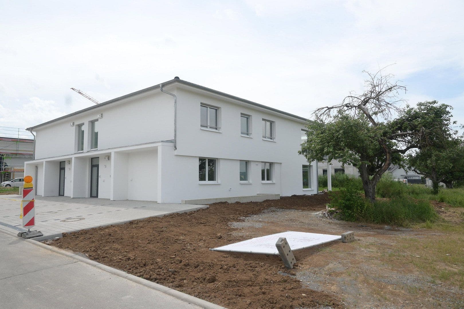 Pronájem bytu 3+1 127 m², Thomas-Schreiber-Weg 5 Wohnung oben, Bad Mergentheim, Bádensko-Württembersko Pronájem bytu 3+1 127 m², Thomas-Schreiber-Weg 5 Wohnung oben, Bad Mergentheim, Bádensko-Württembersko