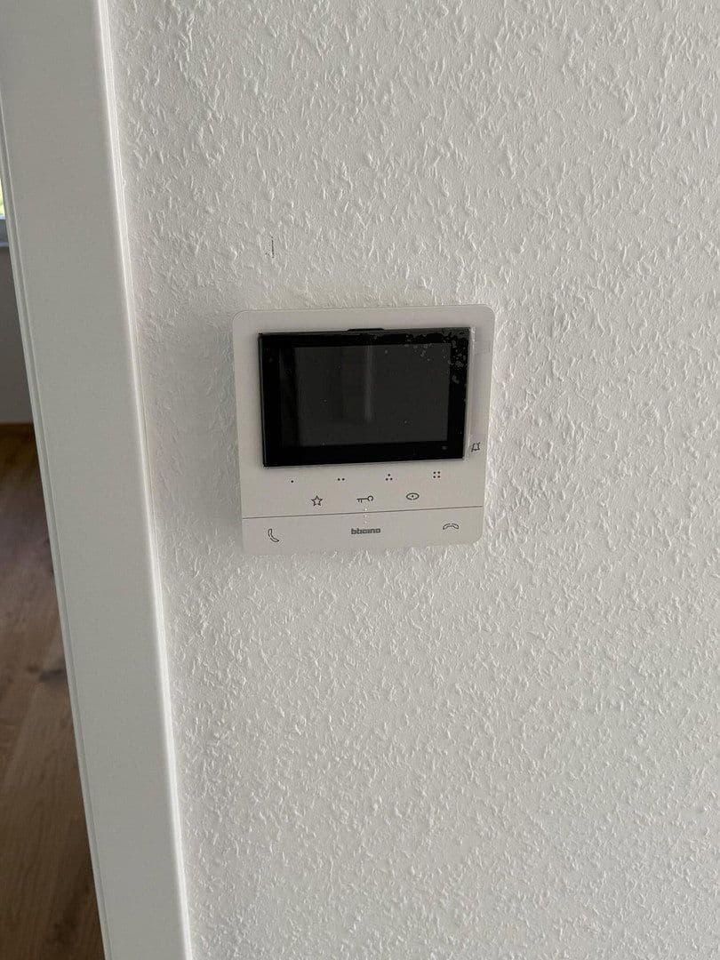 Pronájem bytu 3+1 127 m², Thomas-Schreiber-Weg 5 Wohnung oben, Bad Mergentheim, Bádensko-Württembersko Pronájem bytu 3+1 127 m², Thomas-Schreiber-Weg 5 Wohnung oben, Bad Mergentheim, Bádensko-Württembersko