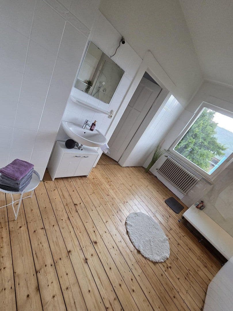 Pronájem domu 195 m², pozemek 535 m², Feusdorfer Straße 4, Jünkerath, Porýní-Falc Pronájem domu 195 m², pozemek 535 m², Feusdorfer Straße 4, Jünkerath, Porýní-Falc