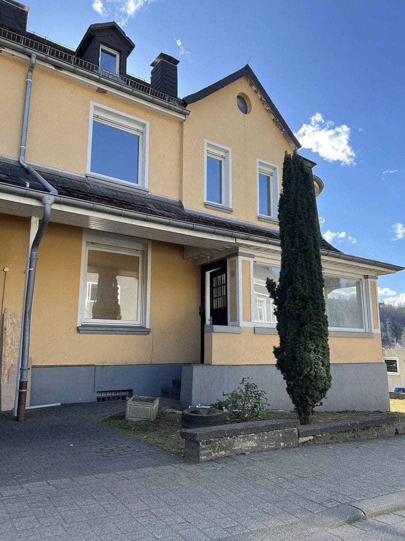 Pronájem domu 195 m², pozemek 535 m², Feusdorfer Straße 4, Jünkerath, Porýní-Falc Pronájem domu 195 m², pozemek 535 m², Feusdorfer Straße 4, Jünkerath, Porýní-Falc