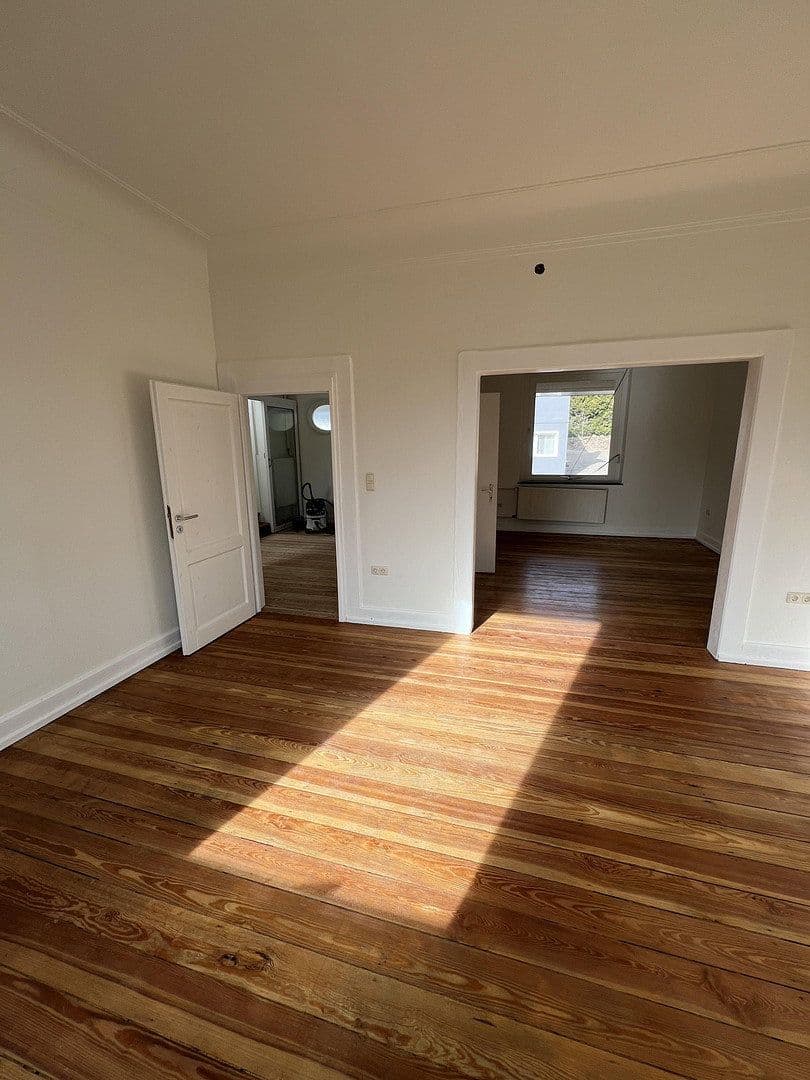 Pronájem domu 195 m², pozemek 535 m², Feusdorfer Straße 4, Jünkerath, Porýní-Falc Pronájem domu 195 m², pozemek 535 m², Feusdorfer Straße 4, Jünkerath, Porýní-Falc