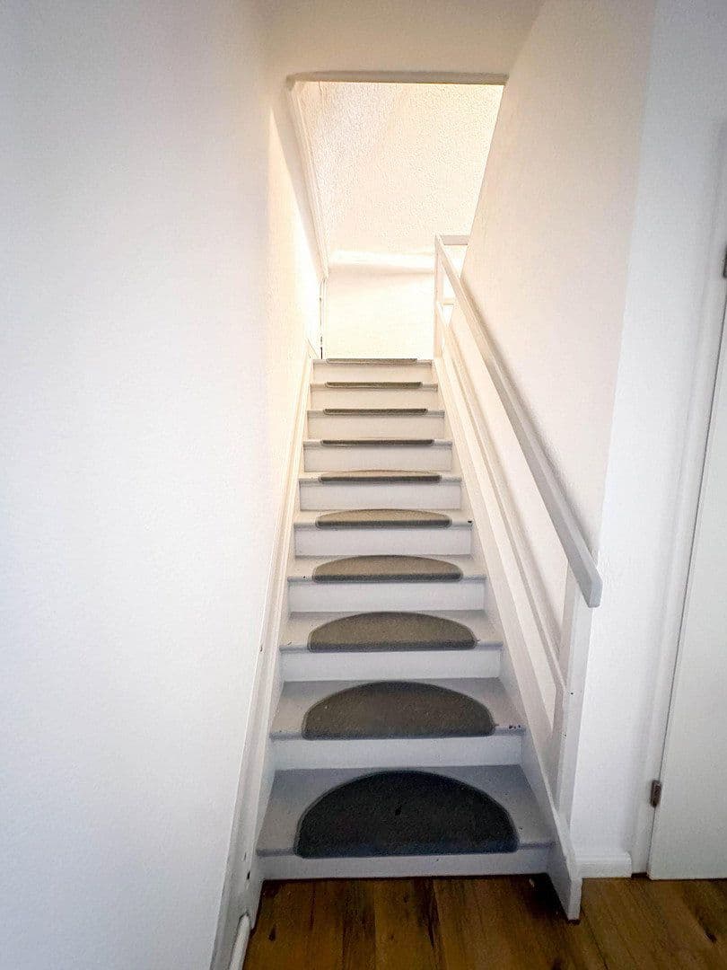 Pronájem bytu 3+kk 114 m², Freiheitstr. 18, Hagen Hohenlimburg, Severní Porýní-Vestfálsko Pronájem bytu 3+kk 114 m², Freiheitstr. 18, Hagen Hohenlimburg, Severní Porýní-Vestfálsko