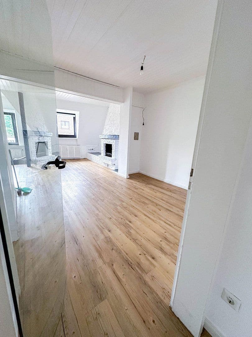 Pronájem bytu 3+kk 114 m², Freiheitstr. 18, Hagen Hohenlimburg, Severní Porýní-Vestfálsko Pronájem bytu 3+kk 114 m², Freiheitstr. 18, Hagen Hohenlimburg, Severní Porýní-Vestfálsko