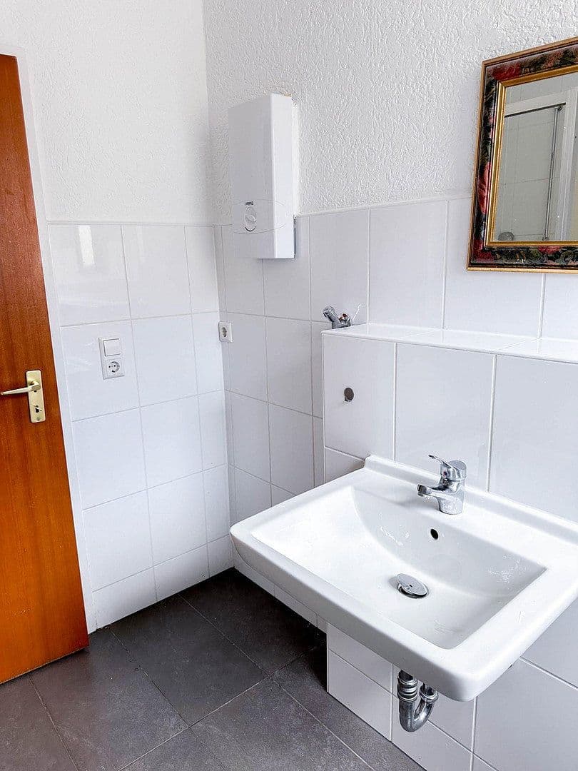 Pronájem bytu 3+kk 114 m², Freiheitstr. 18, Hagen Hohenlimburg, Severní Porýní-Vestfálsko Pronájem bytu 3+kk 114 m², Freiheitstr. 18, Hagen Hohenlimburg, Severní Porýní-Vestfálsko