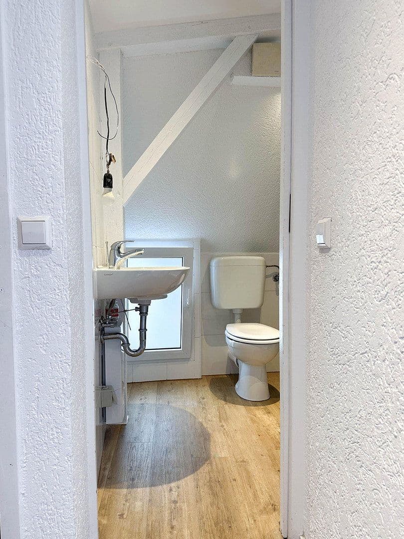 Pronájem bytu 3+kk 114 m², Freiheitstr. 18, Hagen Hohenlimburg, Severní Porýní-Vestfálsko Pronájem bytu 3+kk 114 m², Freiheitstr. 18, Hagen Hohenlimburg, Severní Porýní-Vestfálsko