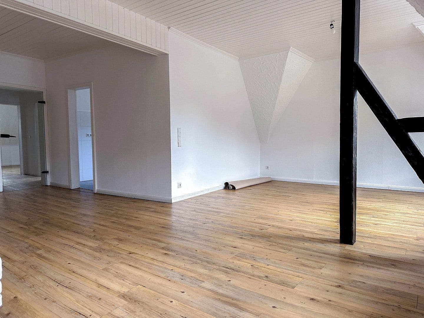 Pronájem bytu 3+kk 114 m², Freiheitstr. 18, Hagen Hohenlimburg, Severní Porýní-Vestfálsko Pronájem bytu 3+kk 114 m², Freiheitstr. 18, Hagen Hohenlimburg, Severní Porýní-Vestfálsko