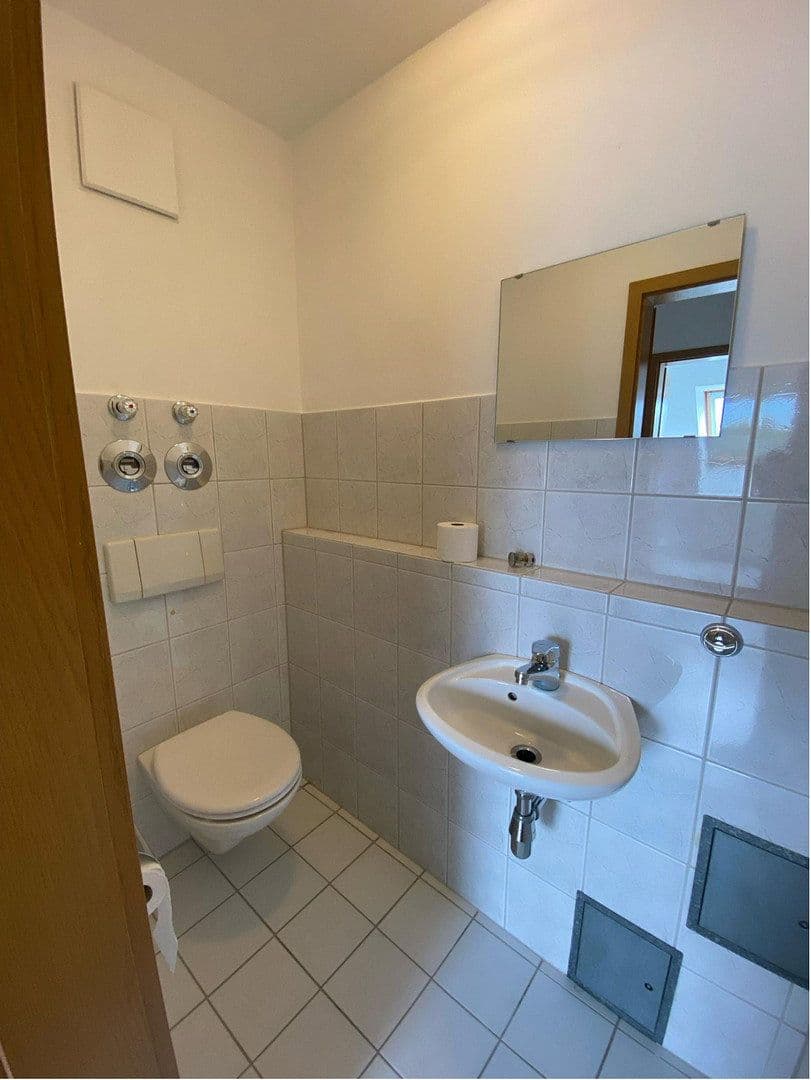 Pronájem bytu 2+1 62 m², Bahnhofstraße 9, Röthenbach an der Pegnitz, Bavorsko Pronájem bytu 2+1 62 m², Bahnhofstraße 9, Röthenbach an der Pegnitz, Bavorsko