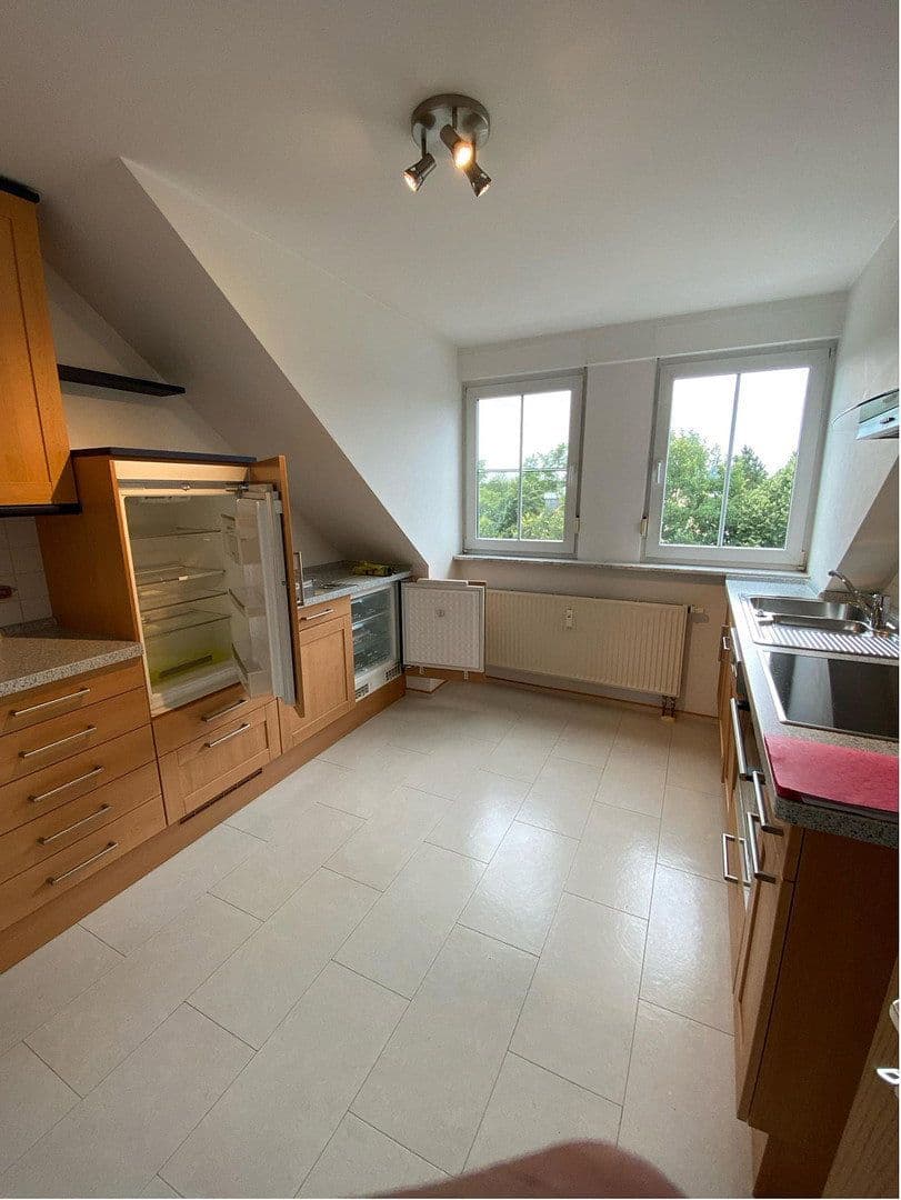 Pronájem bytu 2+1 62 m², Bahnhofstraße 9, Röthenbach an der Pegnitz, Bavorsko Pronájem bytu 2+1 62 m², Bahnhofstraße 9, Röthenbach an der Pegnitz, Bavorsko