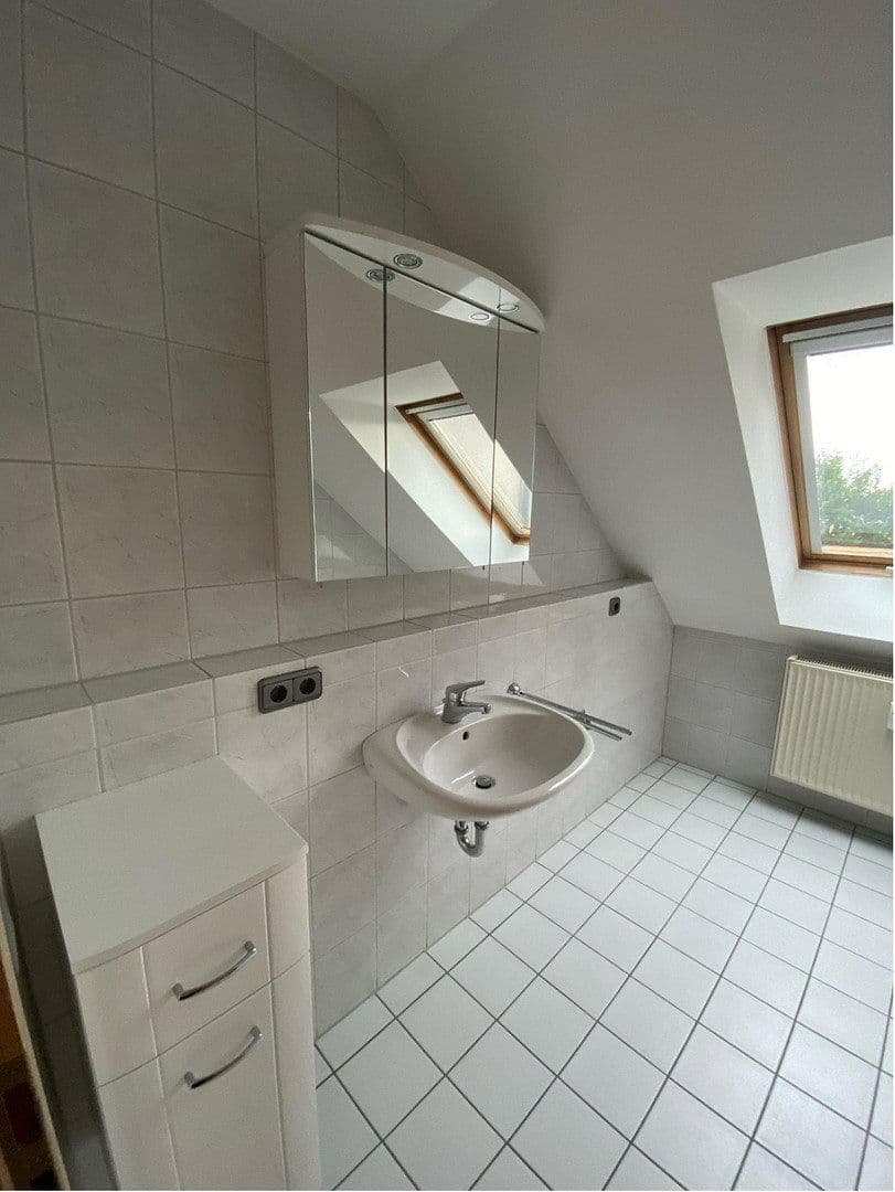 Pronájem bytu 2+1 62 m², Bahnhofstraße 9, Röthenbach an der Pegnitz, Bavorsko Pronájem bytu 2+1 62 m², Bahnhofstraße 9, Röthenbach an der Pegnitz, Bavorsko