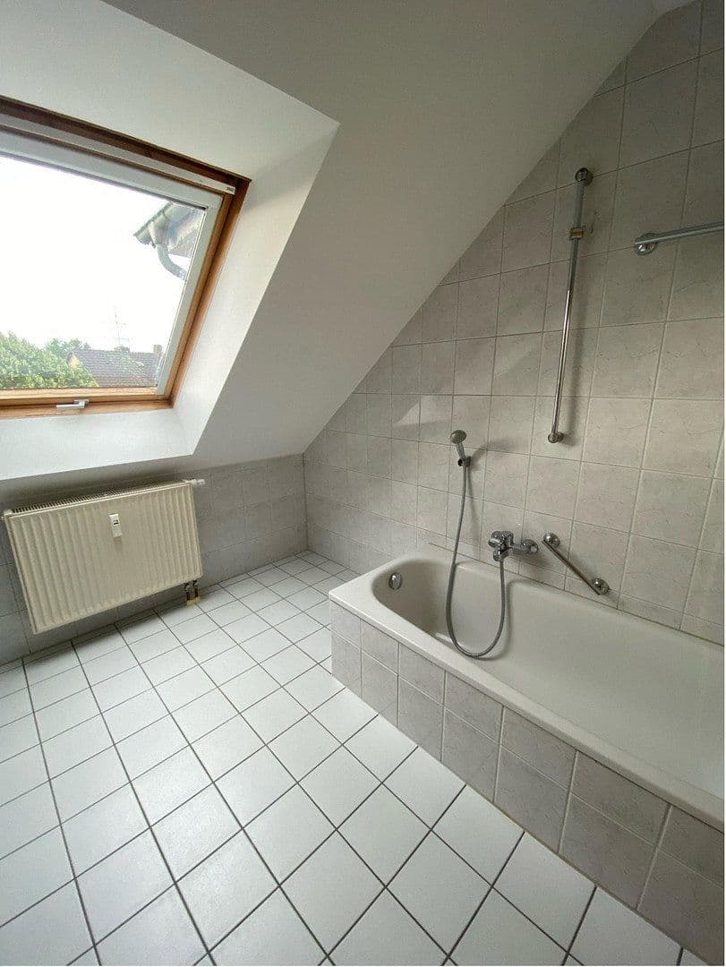 Pronájem bytu 2+1 62 m², Bahnhofstraße 9, Röthenbach an der Pegnitz, Bavorsko Pronájem bytu 2+1 62 m², Bahnhofstraße 9, Röthenbach an der Pegnitz, Bavorsko