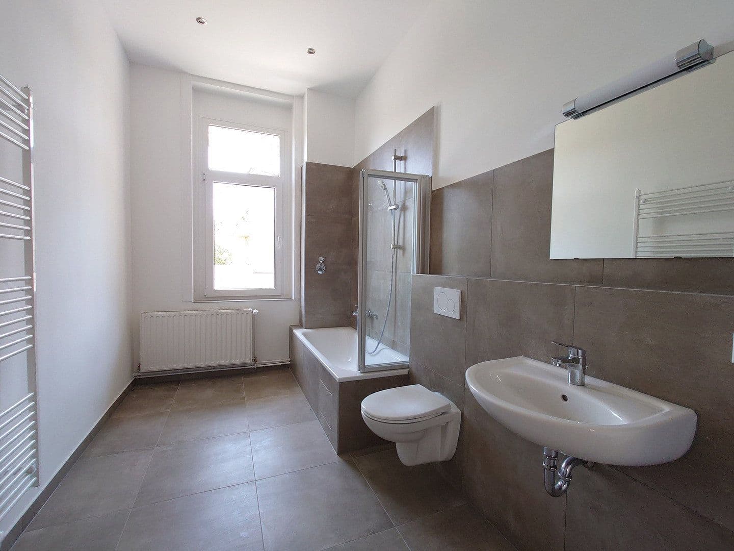 Pronájem bytu 3+1 100 m², Gerberstr. 16, Hannover, Dolní Sasko Pronájem bytu 3+1 100 m², Gerberstr. 16, Hannover, Dolní Sasko