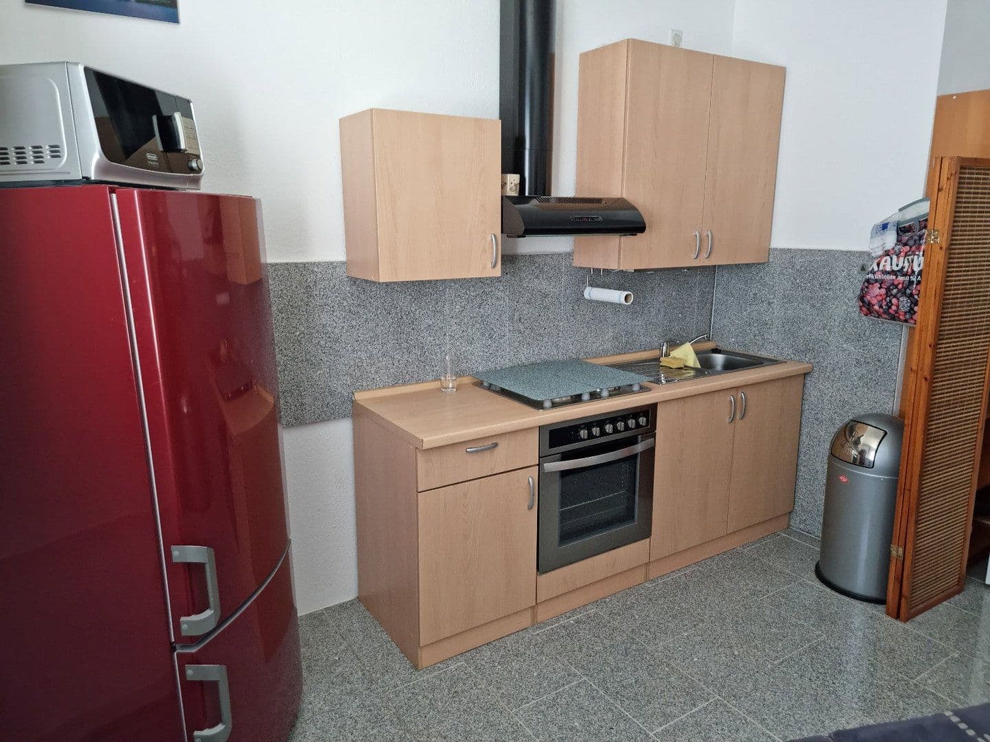 Pronájem bytu 2+1 41 m², Lippestraße 9, Duisburg, Severní Porýní-Vestfálsko Pronájem bytu 2+1 41 m², Lippestraße 9, Duisburg, Severní Porýní-Vestfálsko