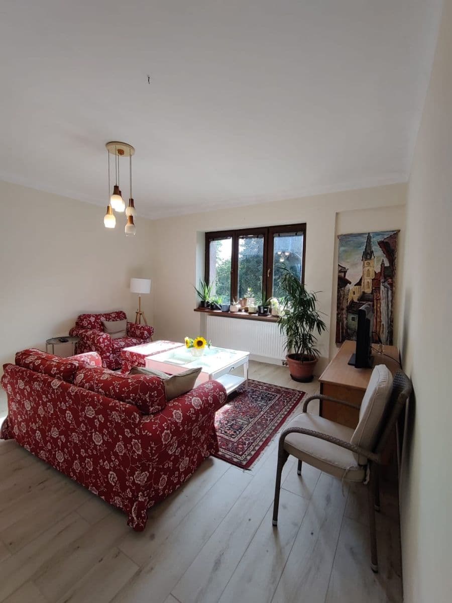 Pronájem bytu 100 m², V Zátiší, Český Krumlov, Jihočeský kraj Pronájem bytu 100 m², V Zátiší, Český Krumlov, Jihočeský kraj