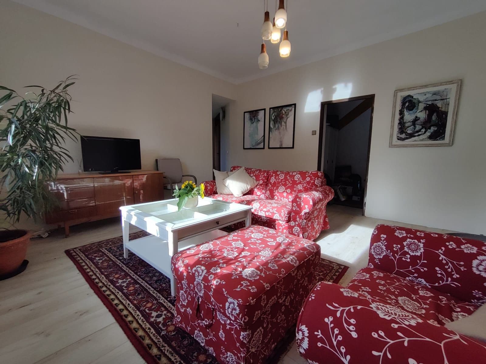 Pronájem bytu 100 m², V Zátiší, Český Krumlov, Jihočeský kraj Pronájem bytu 100 m², V Zátiší, Český Krumlov, Jihočeský kraj