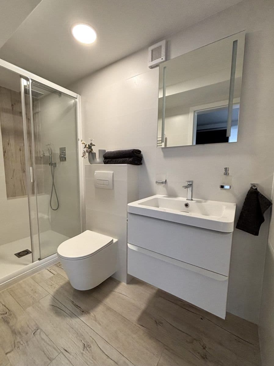 Pronájem bytu 40 m², Mezihorská, Praha, Praha Pronájem bytu 40 m², Mezihorská, Praha, Praha