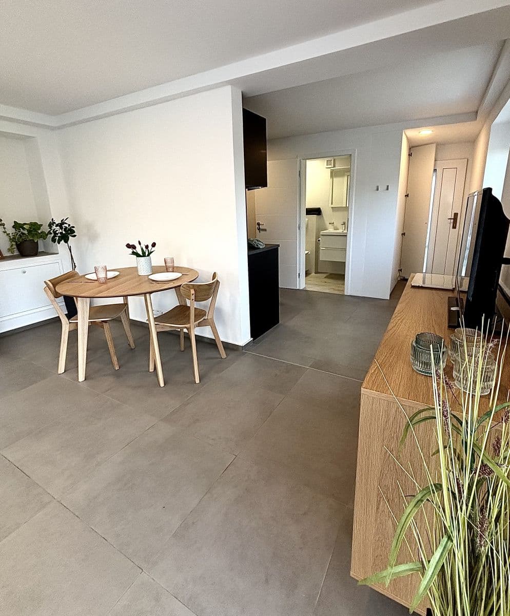 Pronájem bytu 40 m², Mezihorská, Praha, Praha Pronájem bytu 40 m², Mezihorská, Praha, Praha