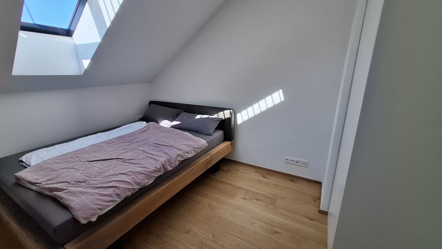 Pronájem bytu 55 m², Vrtbova, Praha, Praha Pronájem bytu 55 m², Vrtbova, Praha, Praha