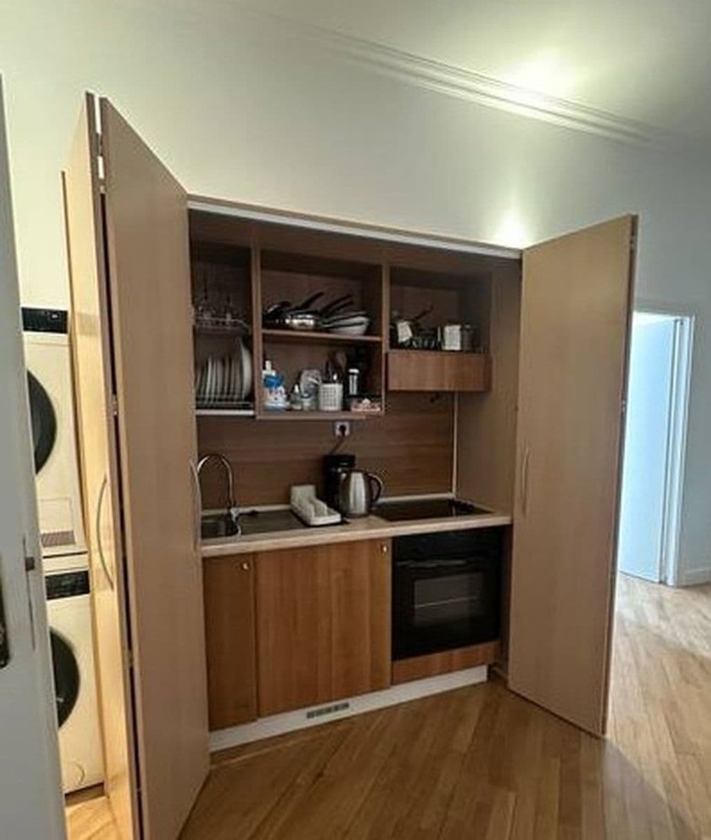 Pronájem bytu 75 m², Vlašská, Praha, Praha Pronájem bytu 75 m², Vlašská, Praha, Praha