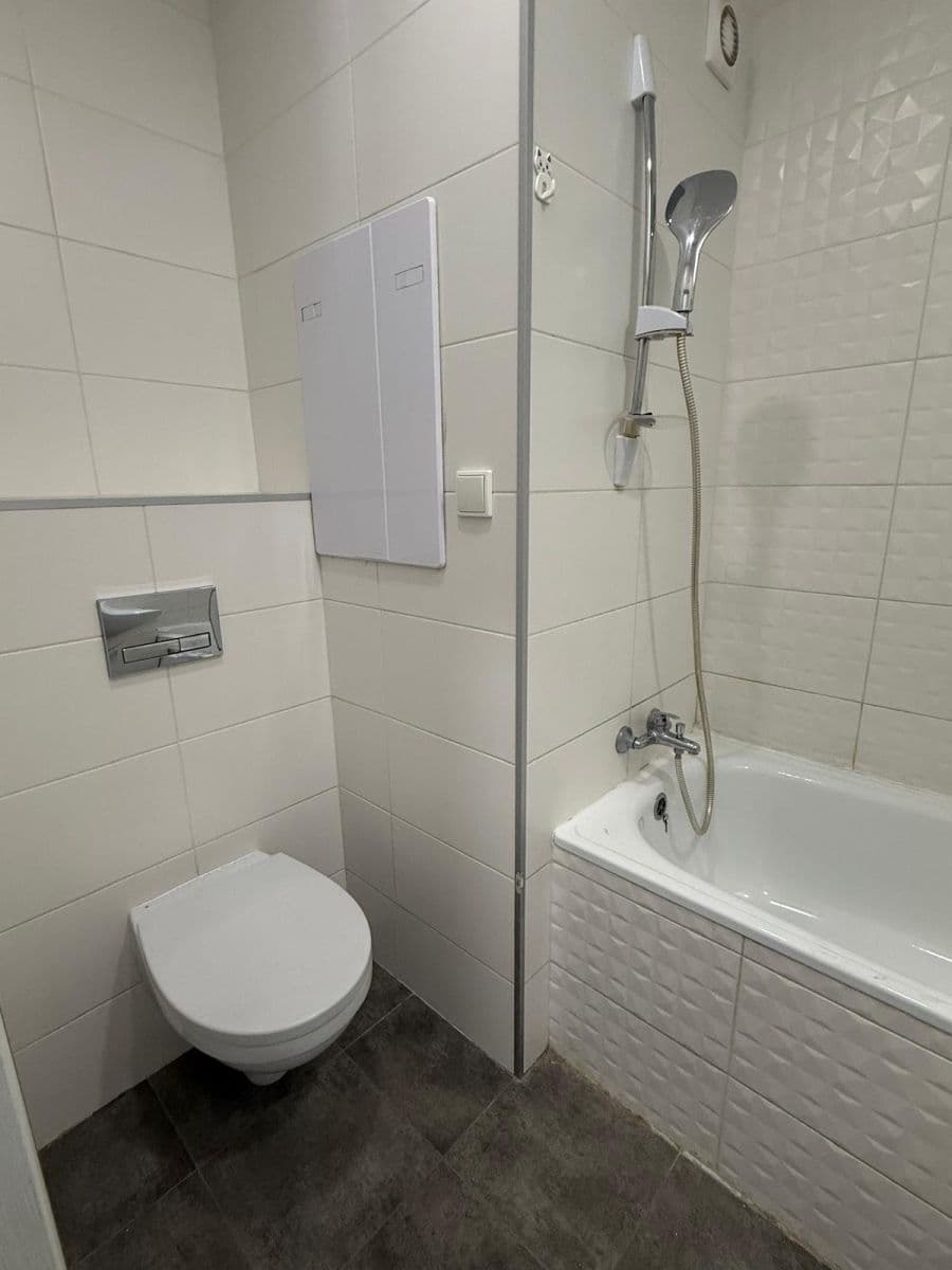 Pronájem bytu 1+1 39 m², Jizerská, Jablonec nad Nisou, Liberecký kraj Pronájem bytu 1+1 39 m², Jizerská, Jablonec nad Nisou, Liberecký kraj