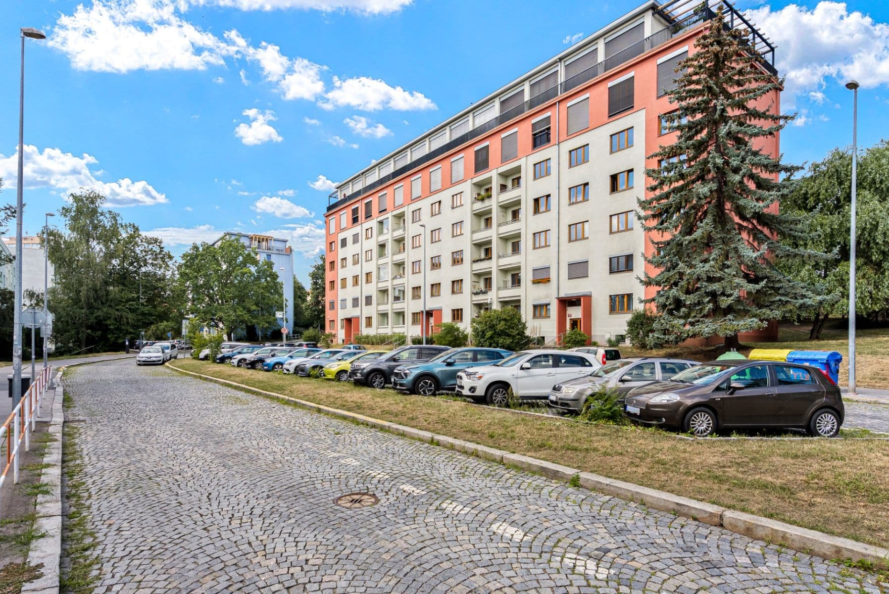 Prodej bytu 3+1 73 m², K Lučinám, Praha, Praha Prodej bytu 3+1 73 m², K Lučinám, Praha, Praha
