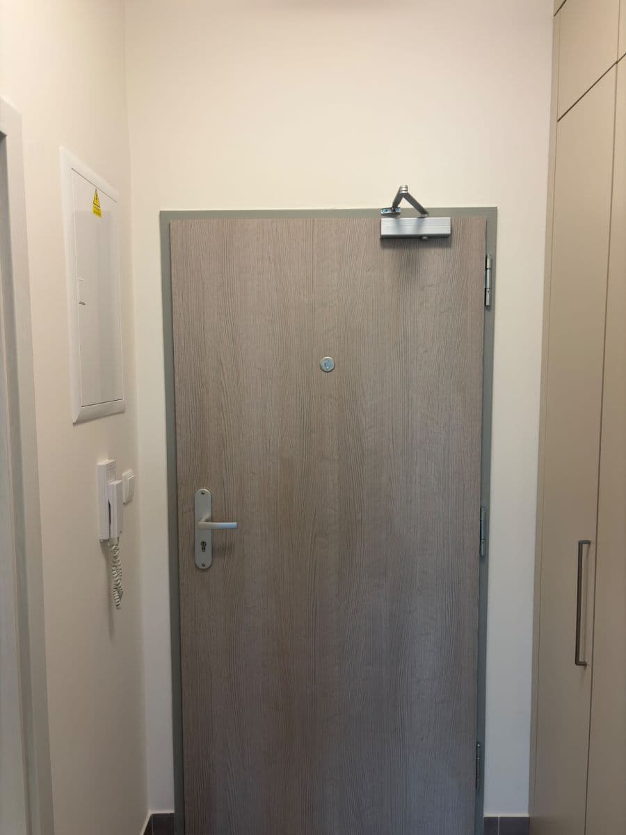 Pronájem bytu 1+kk 33 m², Gerstelova, Praha, Praha Pronájem bytu 1+kk 33 m², Gerstelova, Praha, Praha