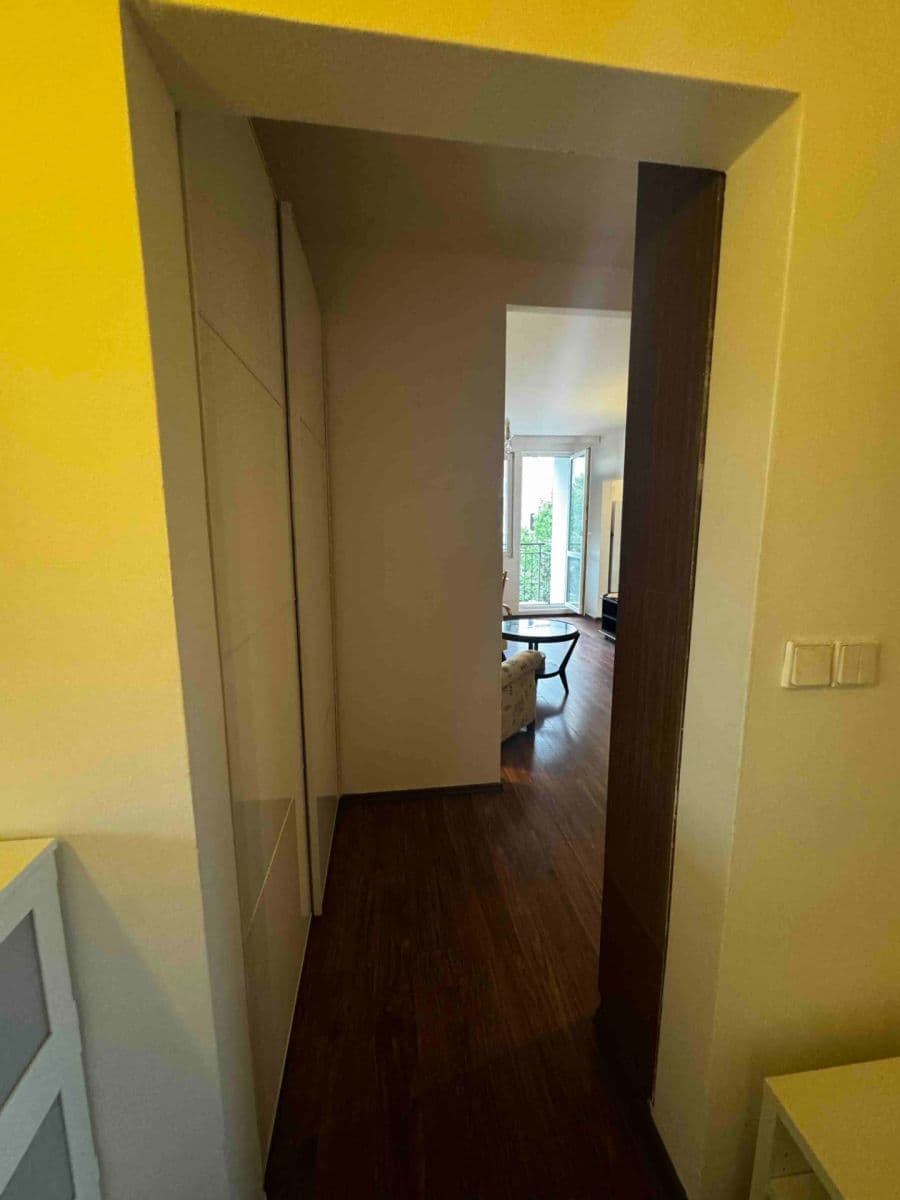 Prodej bytu 4+1 87 m², Lohniského, Praha, Praha Prodej bytu 4+1 87 m², Lohniského, Praha, Praha