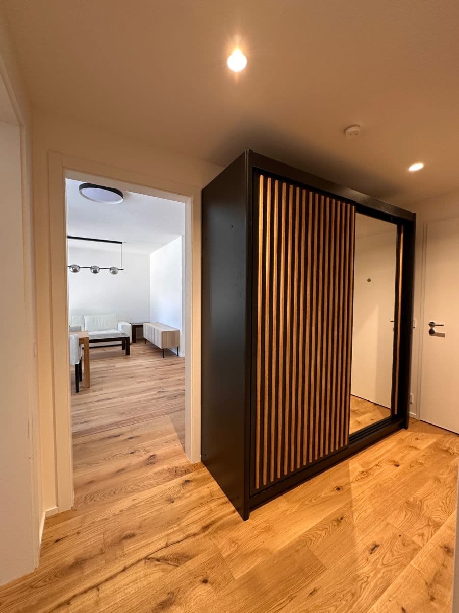 Pronájem bytu 2+kk 52 m², U Komína, Praha, Praha Pronájem bytu 2+kk 52 m², U Komína, Praha, Praha
