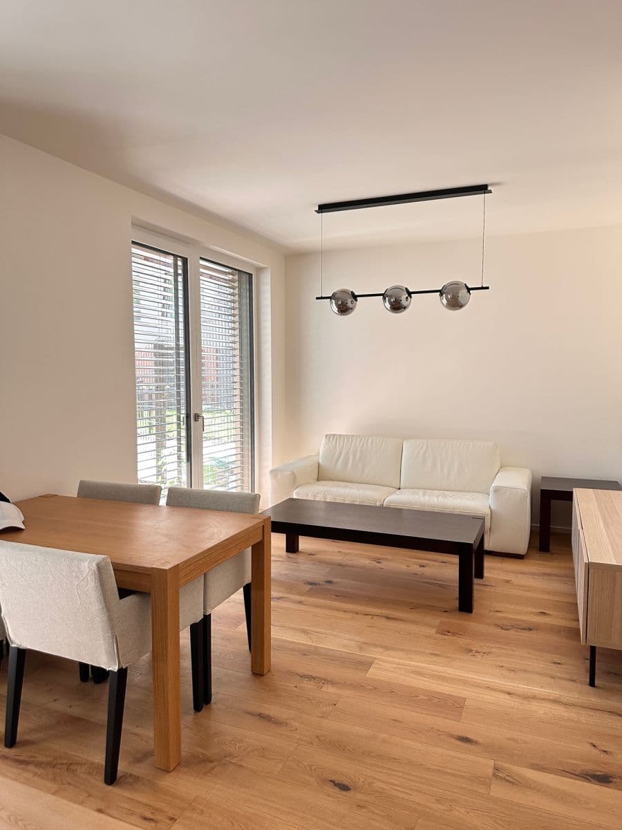 Pronájem bytu 2+kk 52 m², U Komína, Praha, Praha Pronájem bytu 2+kk 52 m², U Komína, Praha, Praha