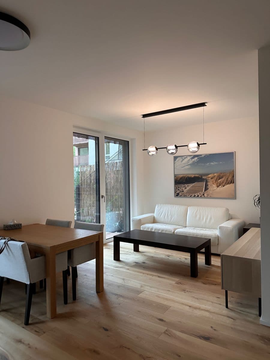Pronájem bytu 2+kk 52 m², U Komína, Praha, Praha Pronájem bytu 2+kk 52 m², U Komína, Praha, Praha
