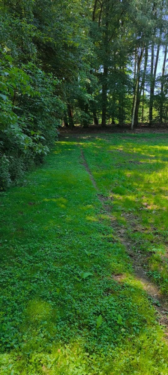 Prodej pozemku 1.608 m², Ujkovice, Středočeský kraj Prodej pozemku 1.608 m², Ujkovice, Středočeský kraj