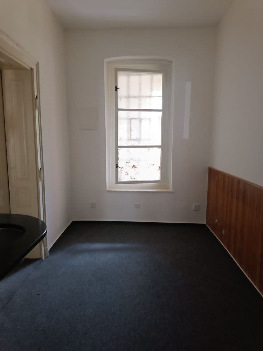 Pronájem nebytového prostoru 20 m², Obilní trh, Brno, Jihomoravský kraj Pronájem nebytového prostoru 20 m², Obilní trh, Brno, Jihomoravský kraj