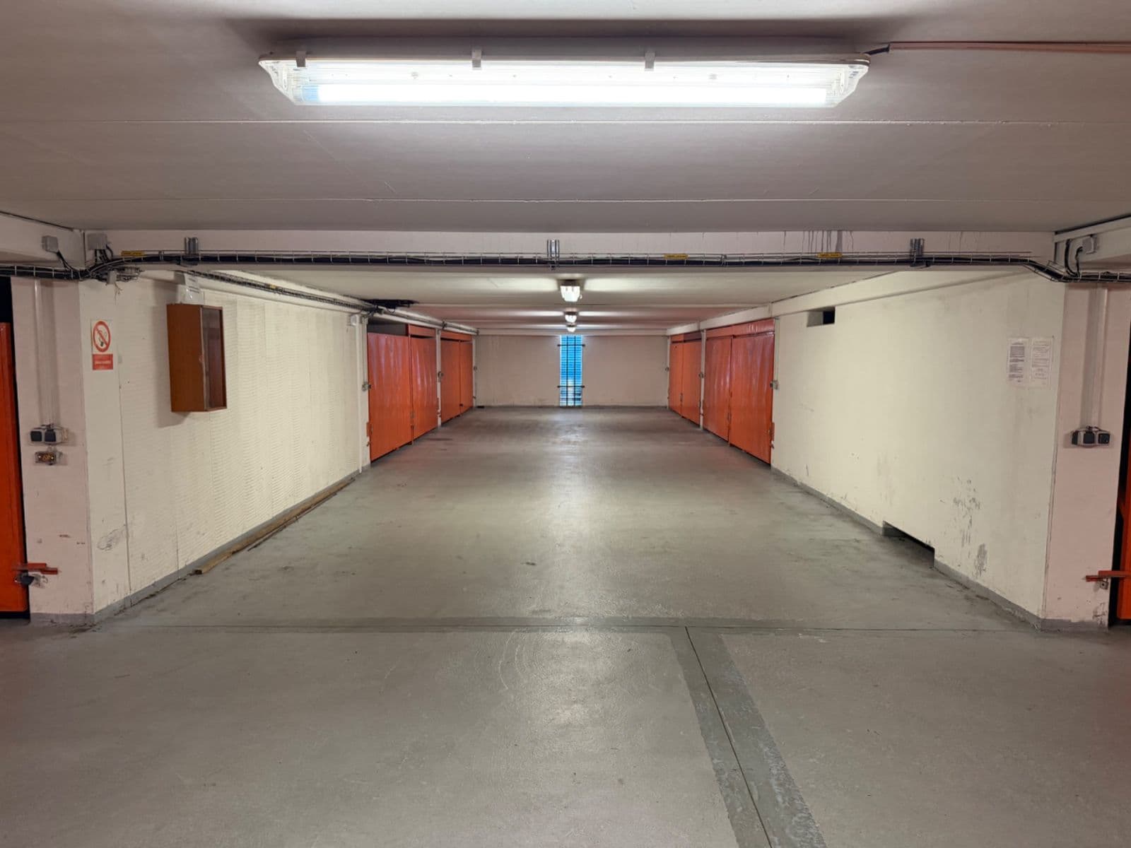 Pronájem garáže 19 m², Praha, Praha Pronájem garáže 19 m², Praha, Praha