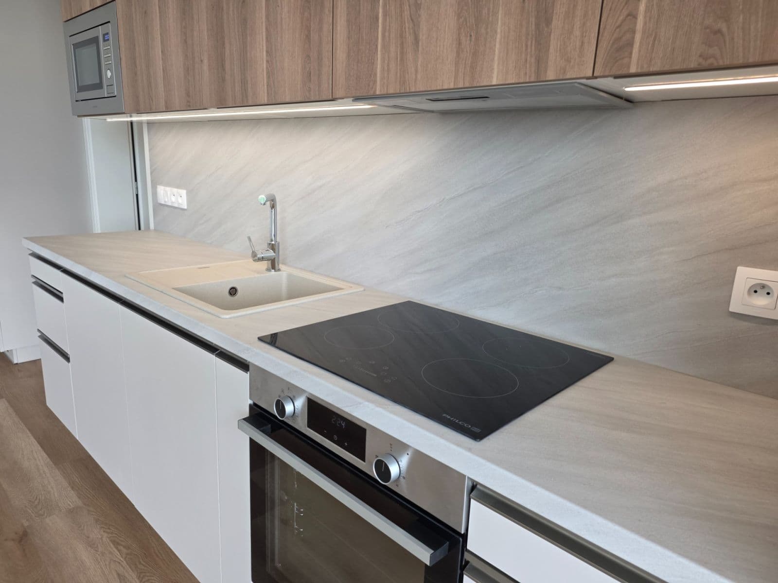 Pronájem bytu 2+kk 57 m², Pod Krocínkou, Praha, Praha Pronájem bytu 2+kk 57 m², Pod Krocínkou, Praha, Praha