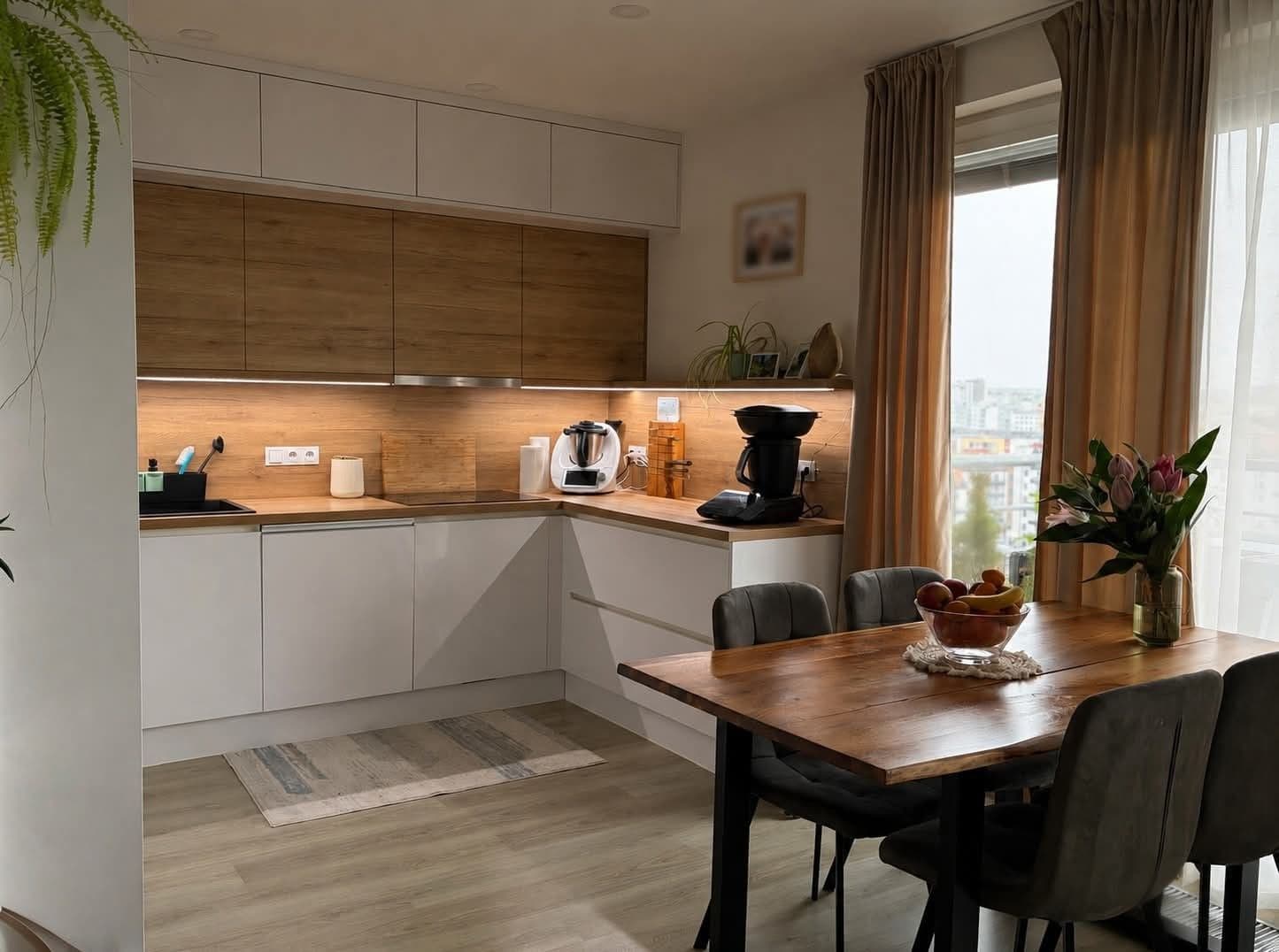 Pronájem bytu 3+kk 80 m², Hlučkova, Praha, Praha Pronájem bytu 3+kk 80 m², Hlučkova, Praha, Praha